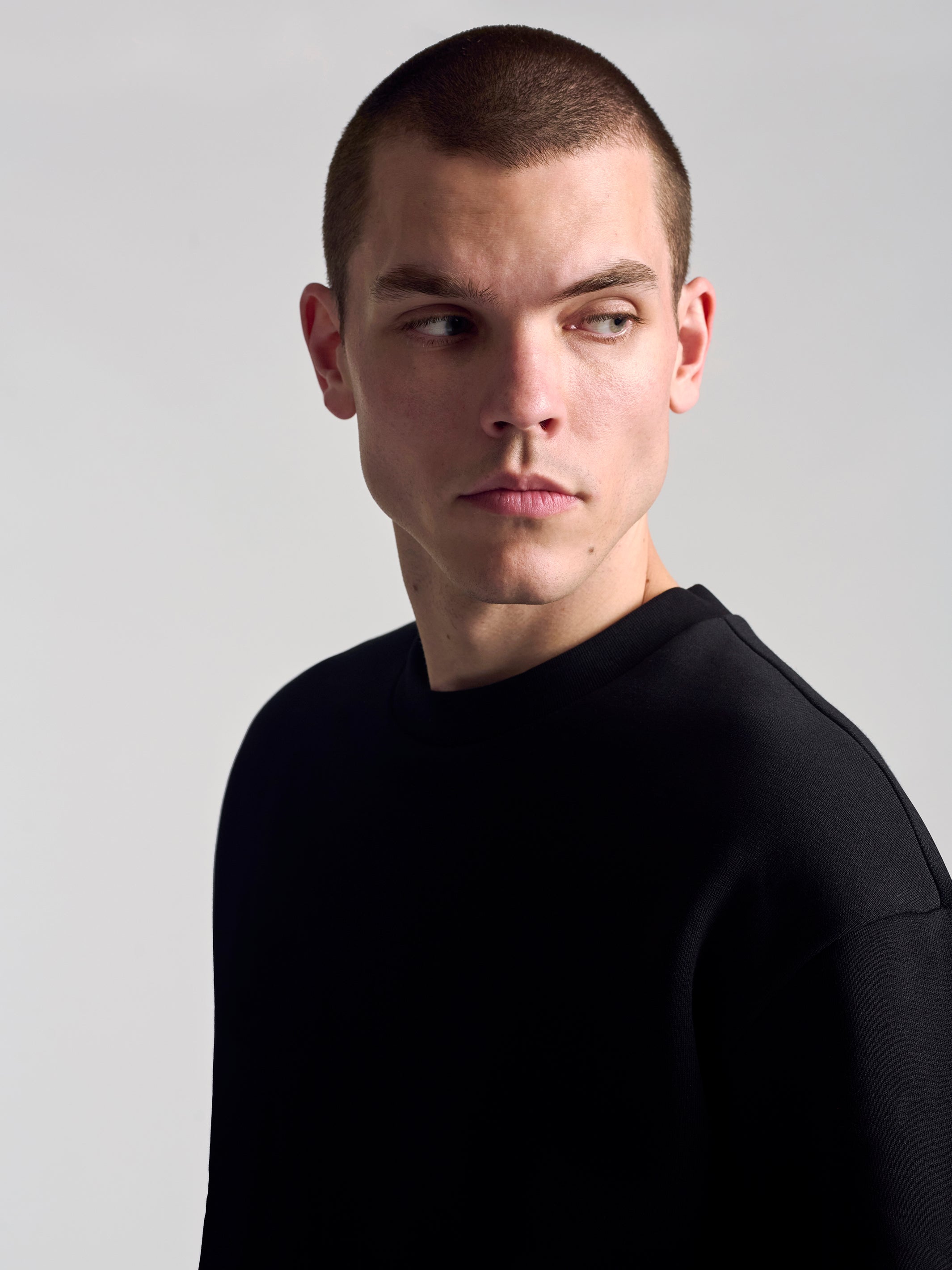 Men's Hoyt Crew Neck Sweatshirt In Black - BROOKLYN INDUSTRIES