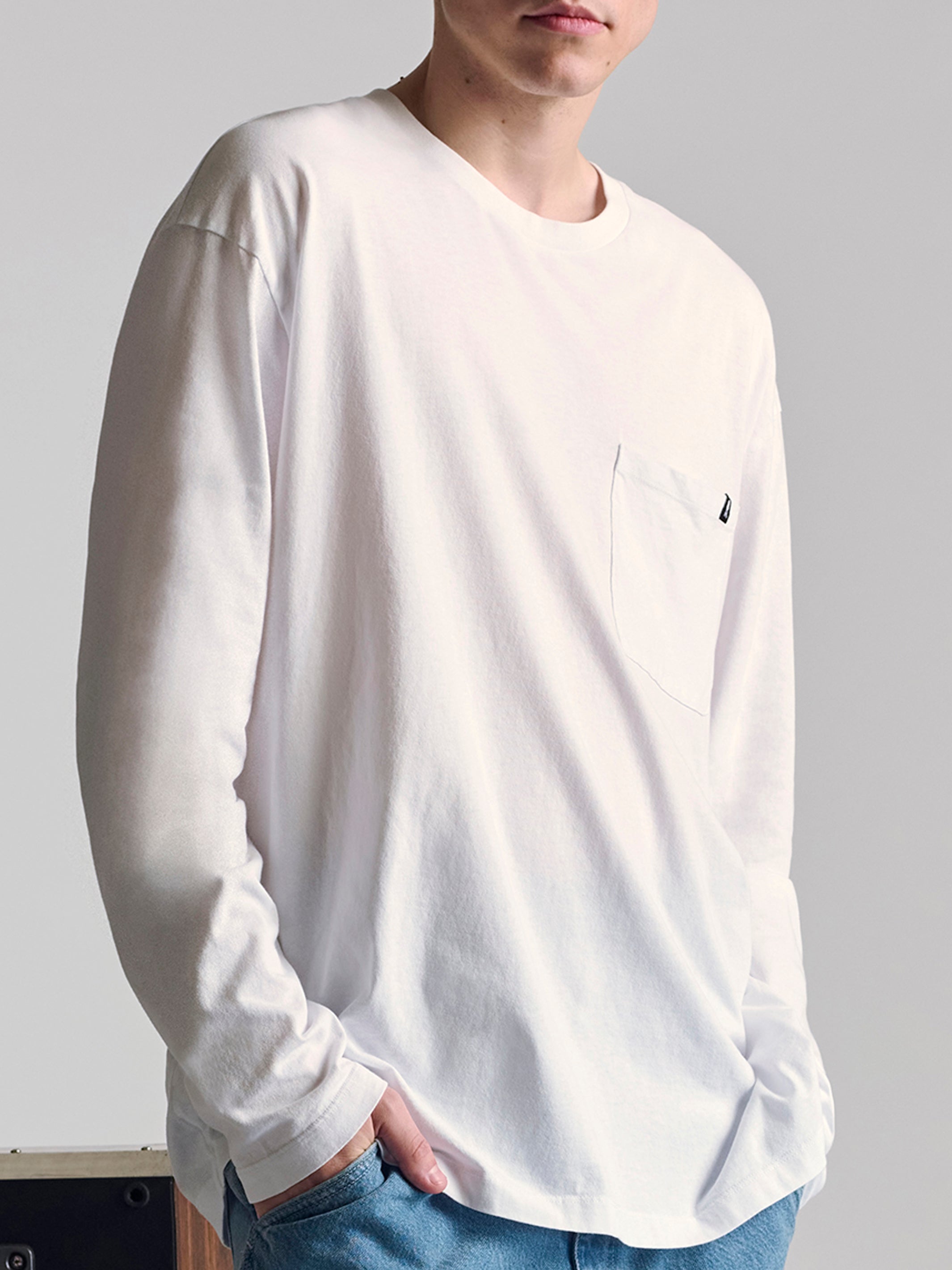 Men's Long Sleeve Pocket T-Shirt In White | Brooklyn Industries