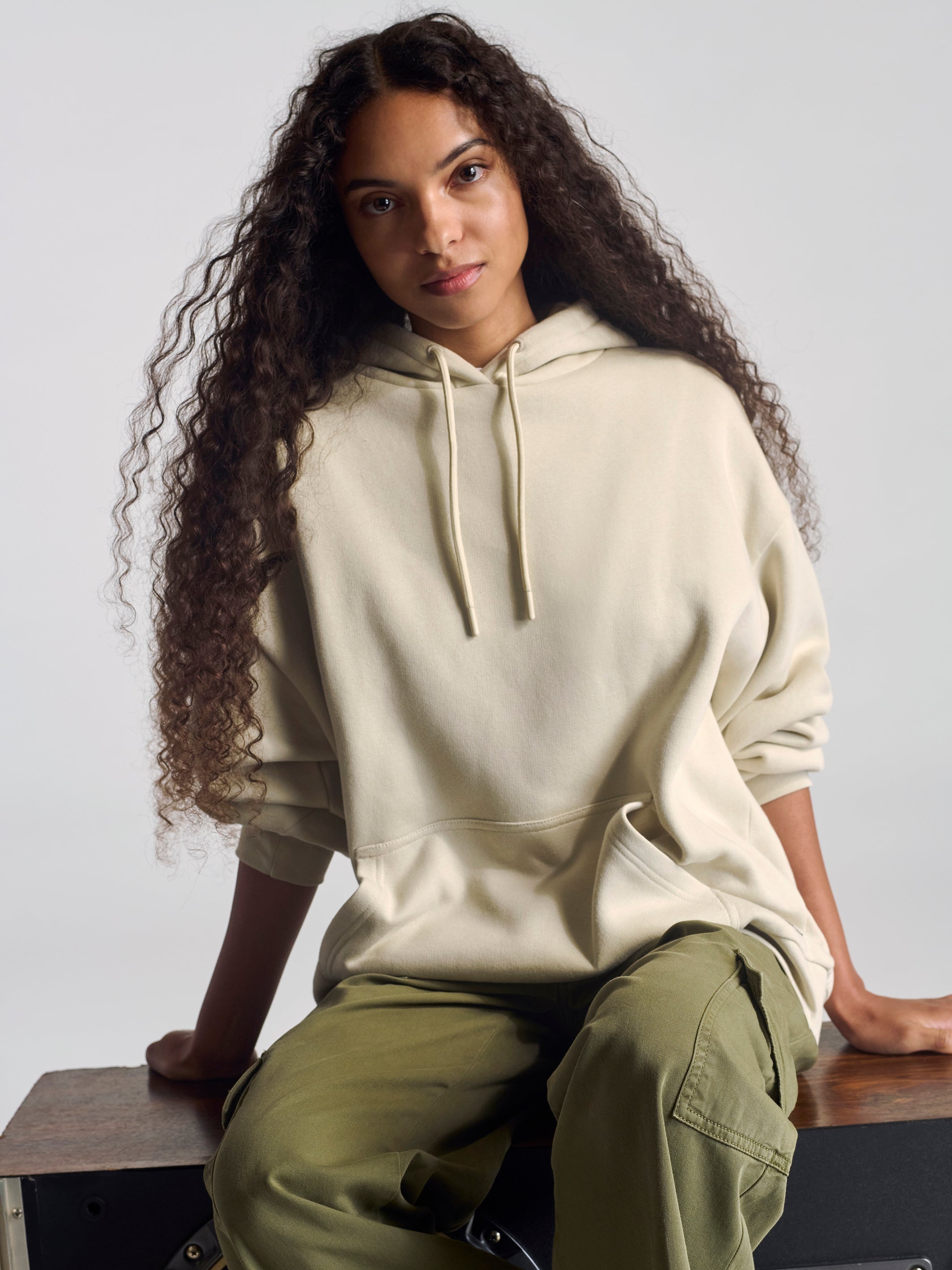 Women's Montrose Hooded Sweatshirt In Pavement - BROOKLYN INDUSTRIES