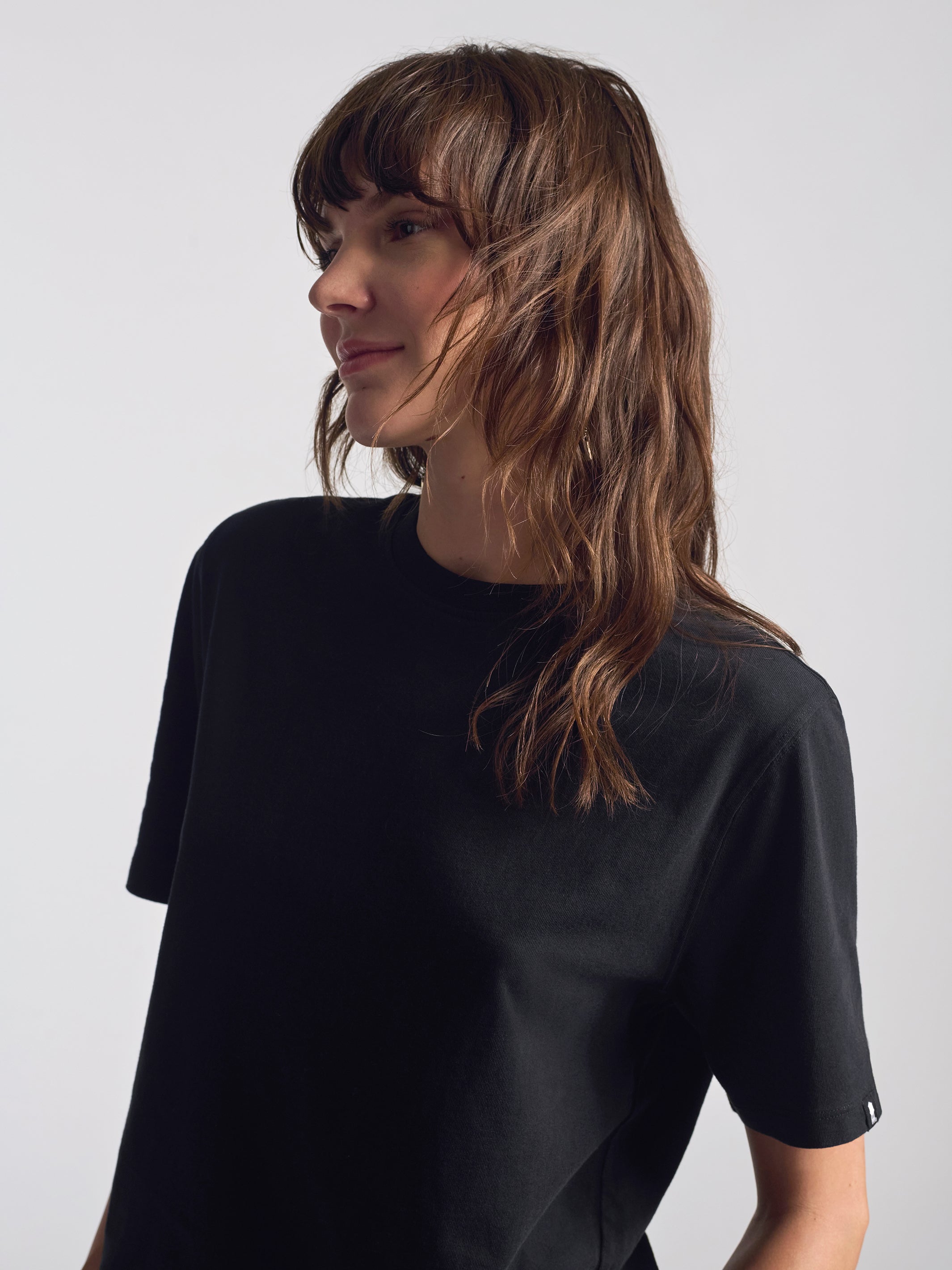 Women's Nassau Crew Neck T-Shirt in Black - BROOKLYN INDUSTRIES