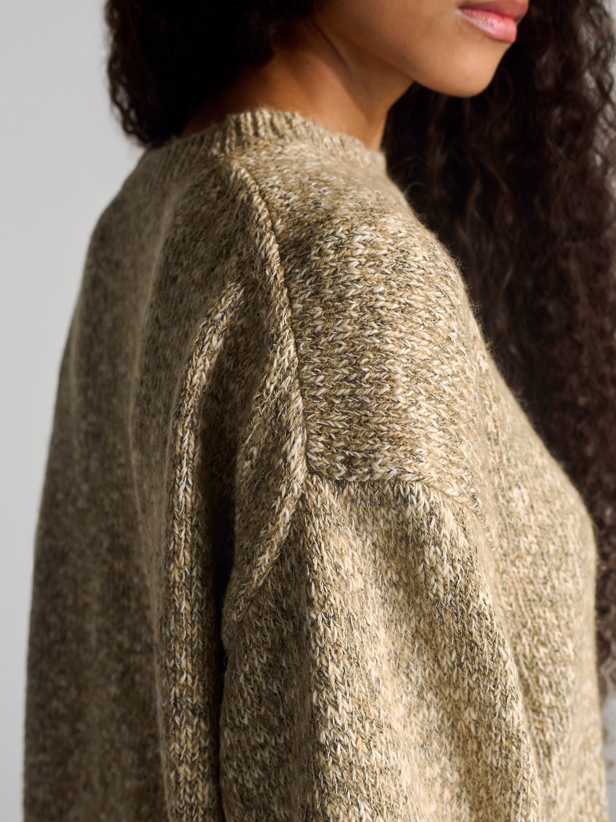 Women's Crew Neck Sweater In Oatmeal Melange - BROOKLYN INDUSTRIES