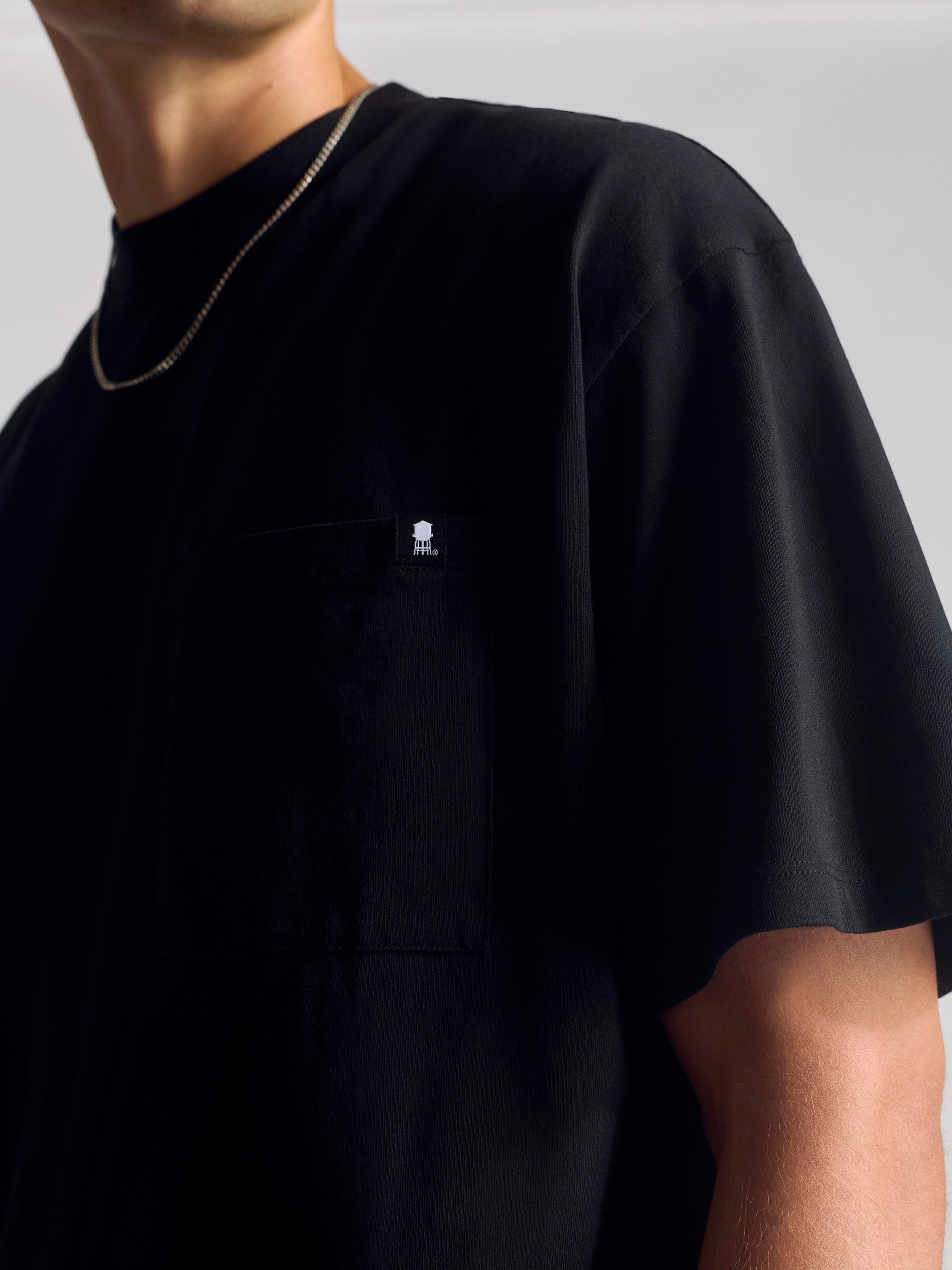 Men's Short Sleeve Pocket T-Shirt In Black - BROOKLYN INDUSTRIES