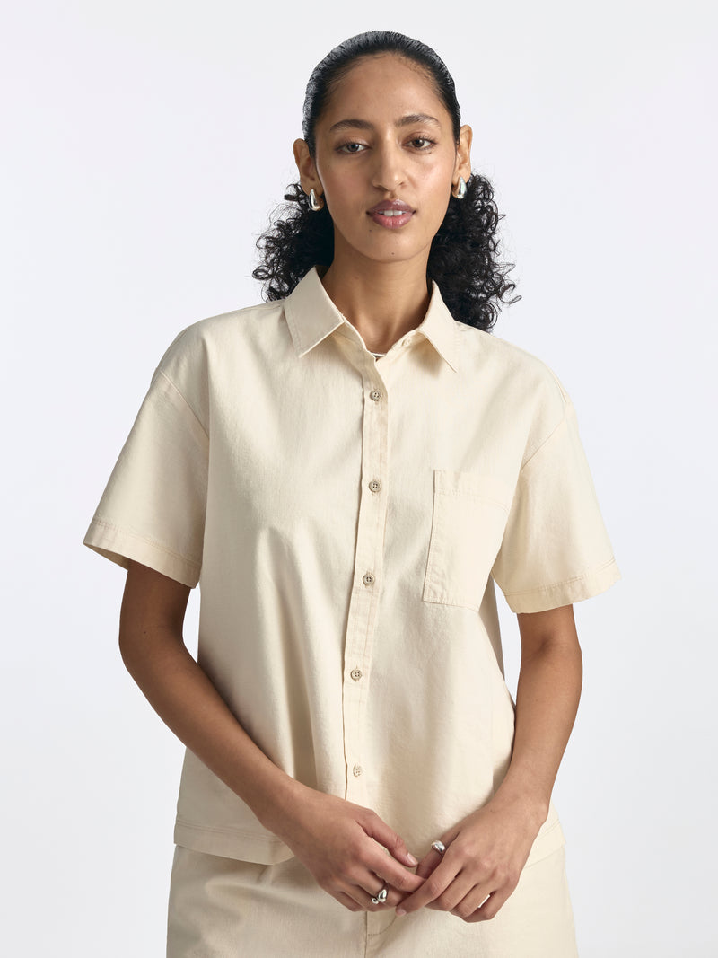 Women's Short Sleeve Shirt in Sandshell - BROOKLYN INDUSTRIES