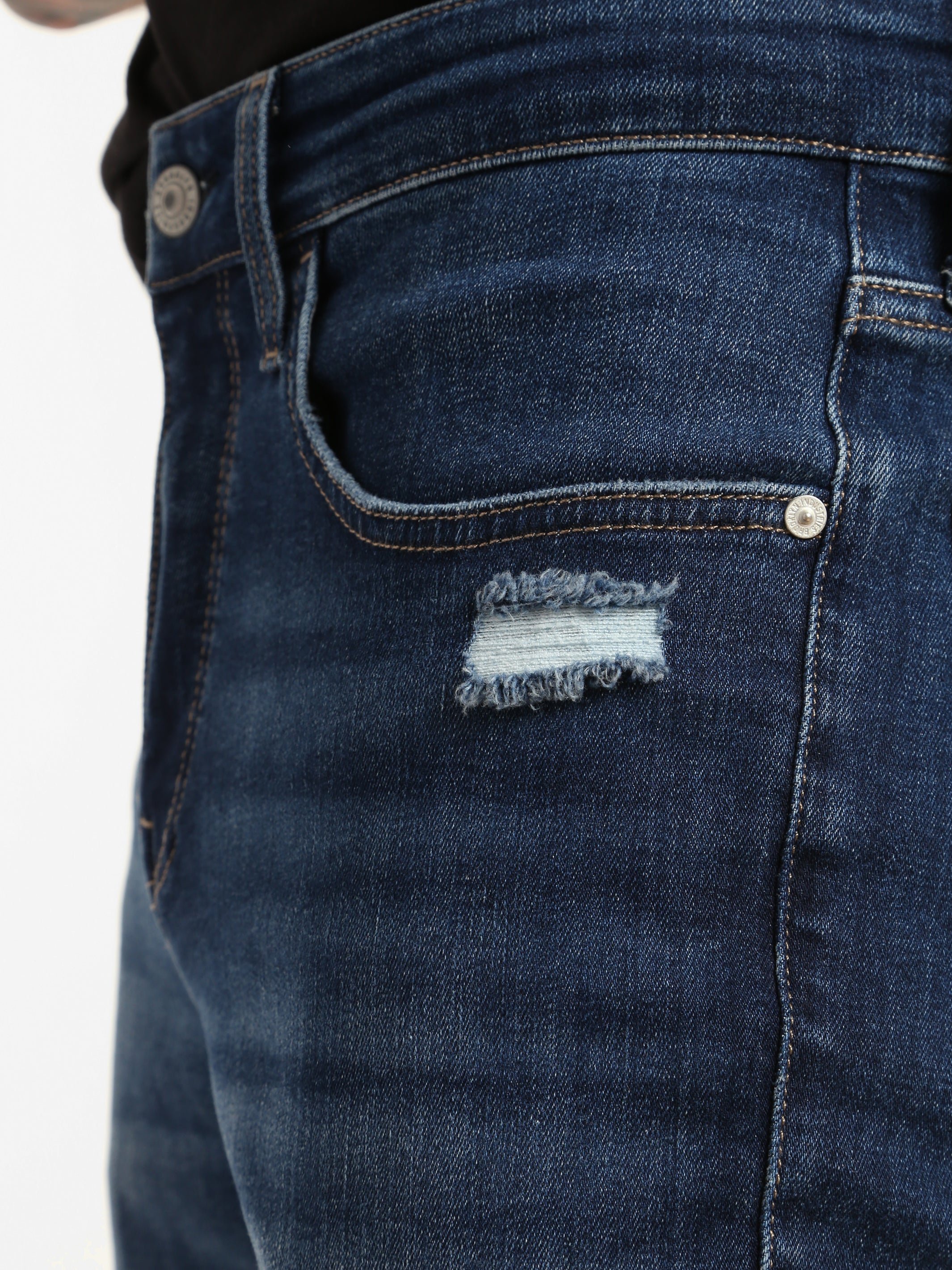 Light wash distressed denim jeans – FIVE&KNUX