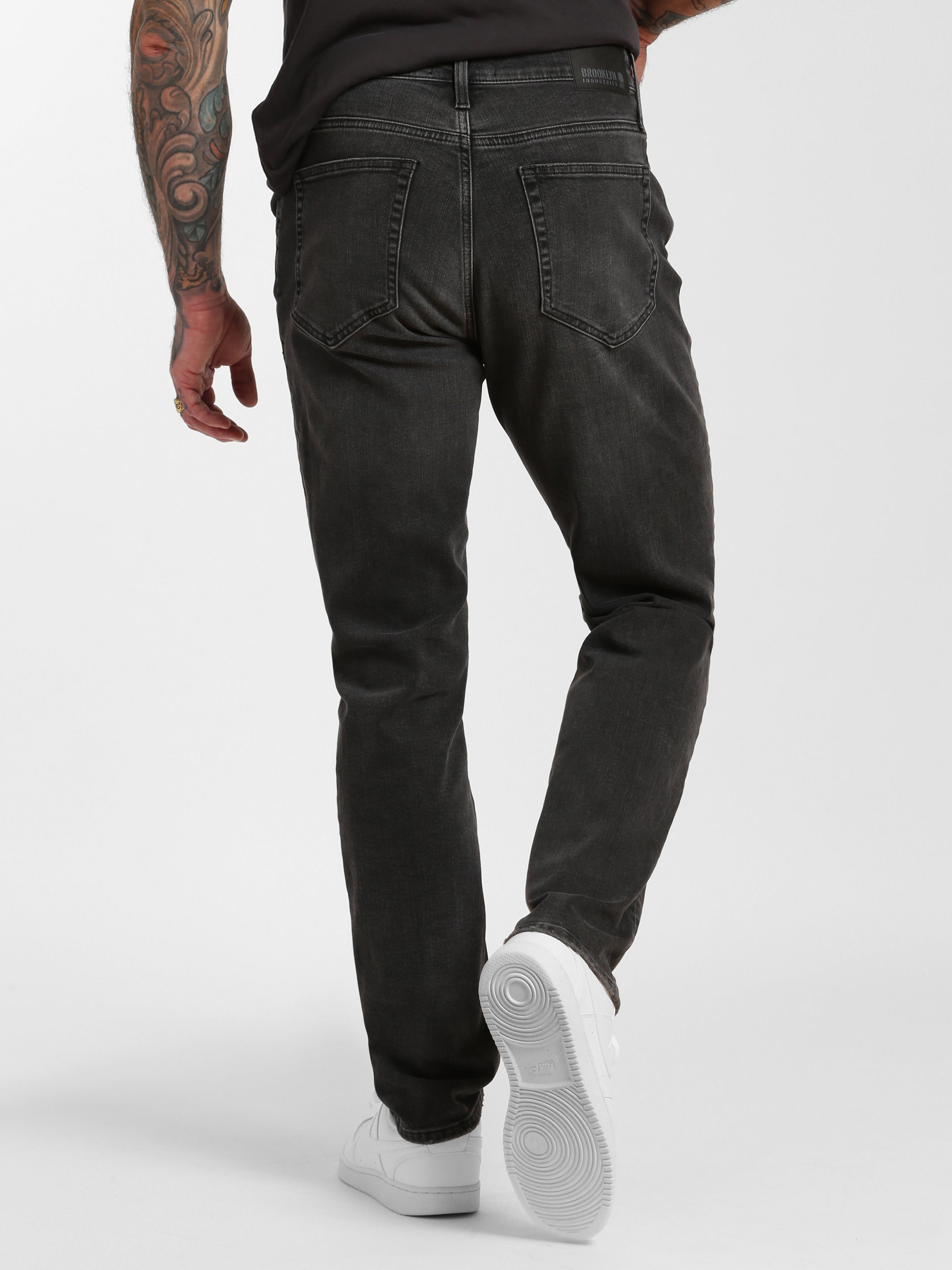 Franklin Athletic Fit Jeans in Mid Smoke Denim - BROOKLYN INDUSTRIES