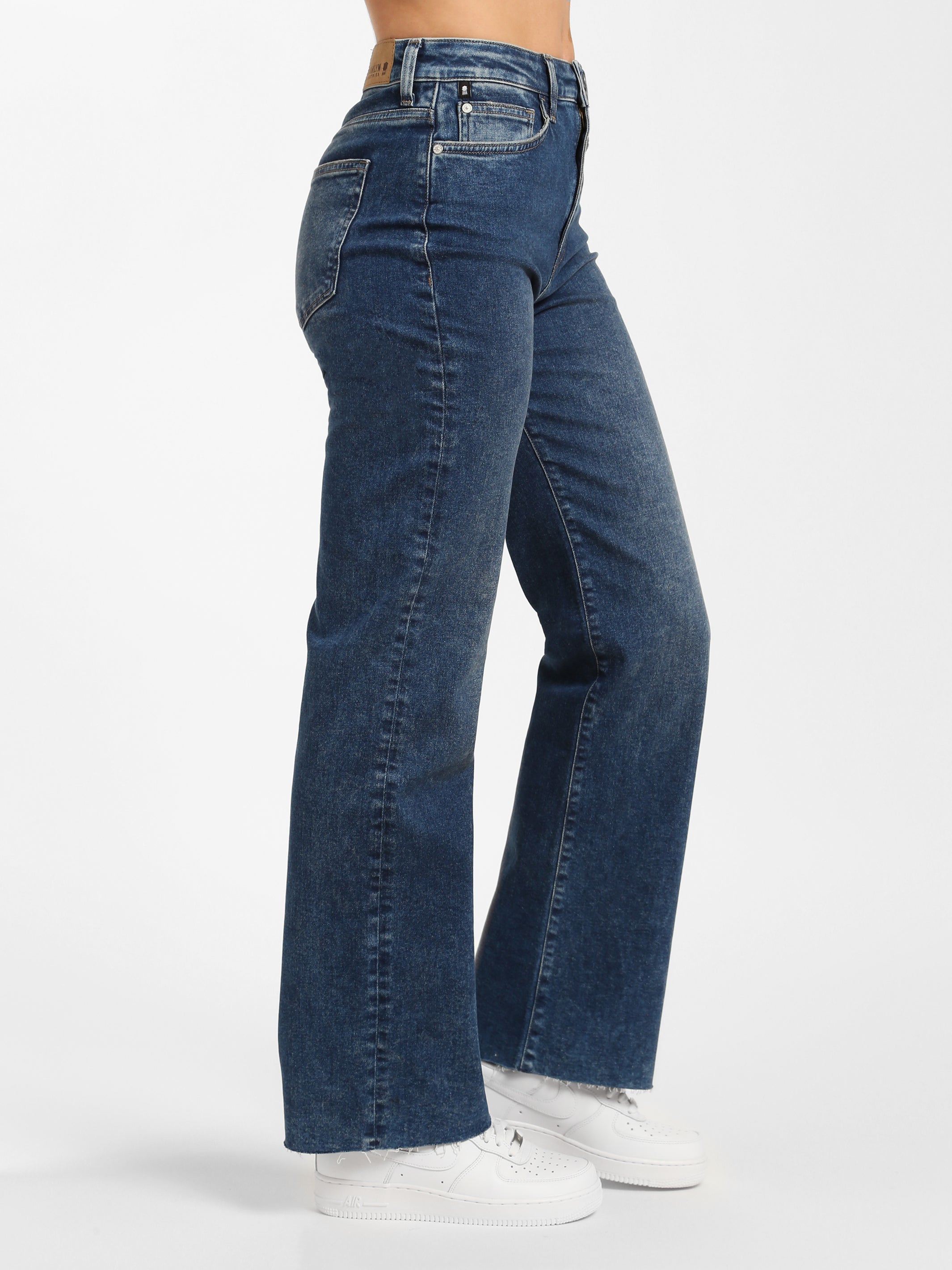 Wide leg hotsell dark blue jeans