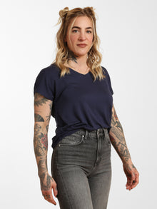 Women's Basic V-Neck T-Shirt - BROOKLYN INDUSTRIES